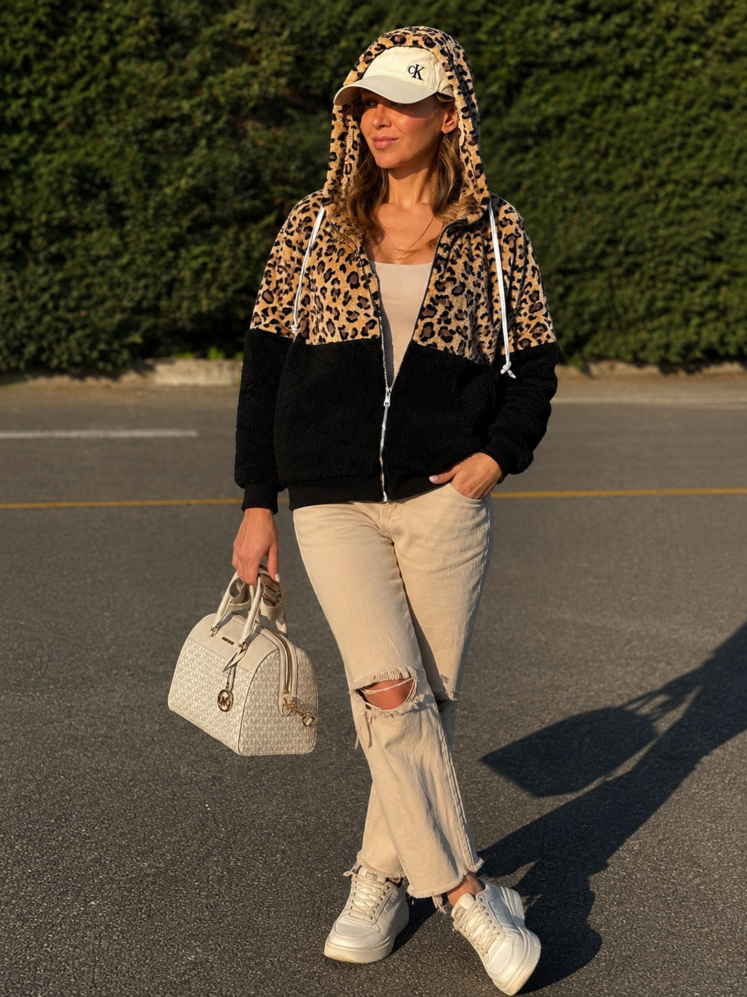 Campera Con Capucha Combinado Animal Print Polar Uniteduy