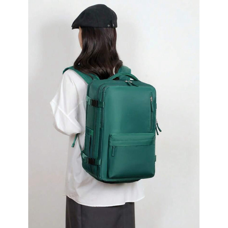 Mochila Viaje Grande Con Usb Varias Reparticiones Uniteduy