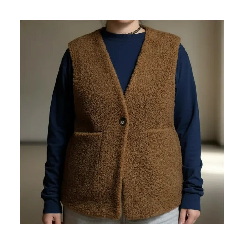 Chaleco De Corderito Reversible Marrón Con Botón Y Bolsillos
