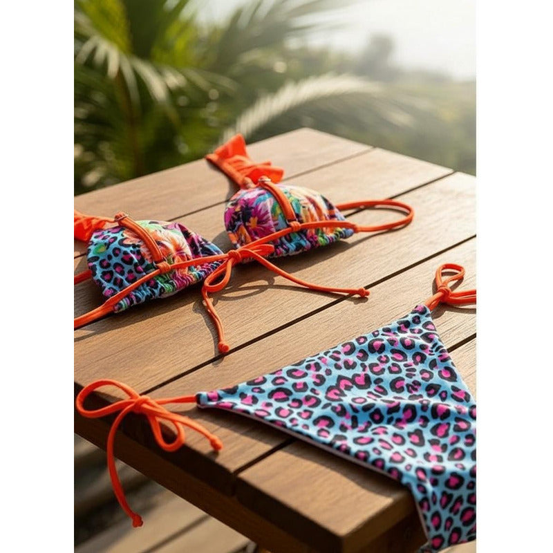 Bikini Celeste Con Animal Print En Fucsia Y Naranja Con Tira